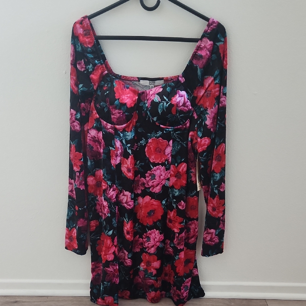 Madden NYC Dark Floral Dress XXXL